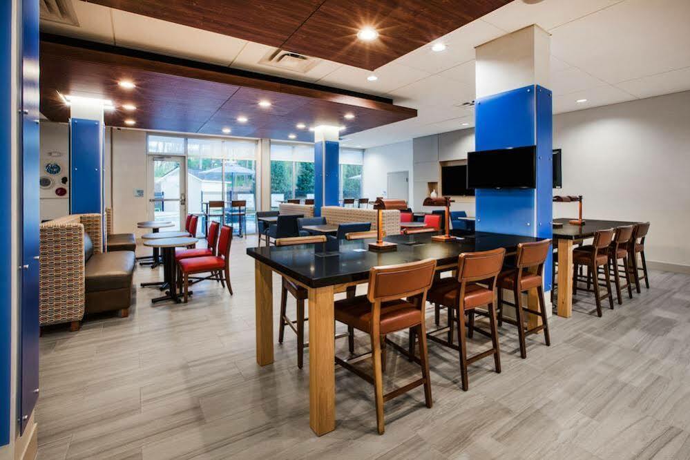 Holiday Inn Express Hotel & Suites Boston - Marlboro By Ihg Hudson Exterior foto